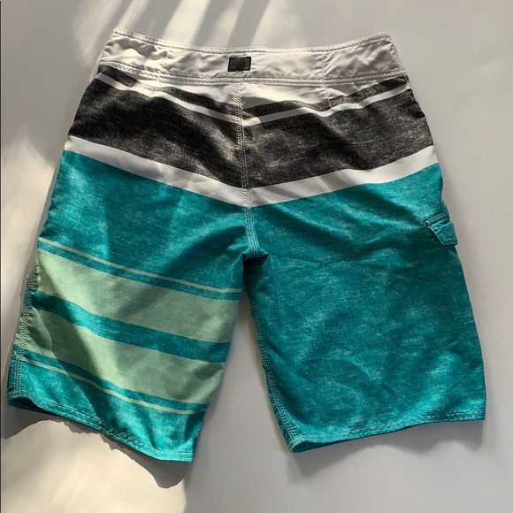 O’Neill Boardshorts with Velcro/Drawstring Waist - Picture 3 of 4